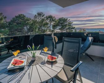 Apartments Fil Cosic - Vir - Balcony