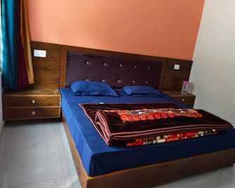 Hotel Moon Rise - Guptakāshi - Habitación