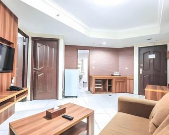 Great Western Hotel & Resort Serpong - Tangerang - Tangerang City - Living room