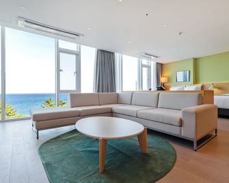 Potalaka Naksan Beach Wellness - Yangyang