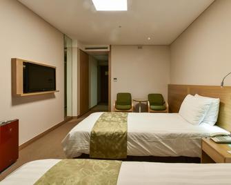 New Kukje Hotel - Seoul - Bedroom