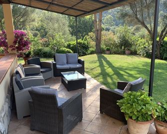 Villa Caroline - San Priamo - Sardegna-Italy - San Vito - Patio