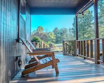 Tanager - Romantic Cabin, Porch, Mountain View - Blairsville - Balkon