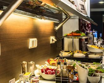 Hotel Esplanade Dortmund - דורטמונד - בופה