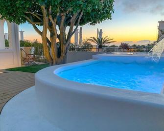 La Giuliva Charming Rooms - Anacapri - Pool