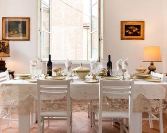 Borgo Stretto Bright Apartments - Pisa - Dining room