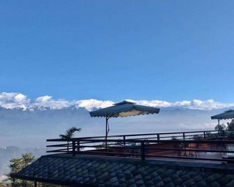 The Lapsi Tree - Nagarkot - Balcony