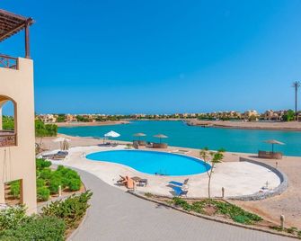 Vesta - Luxury Apt - 1br - Sabina - El Gouna - Piscine