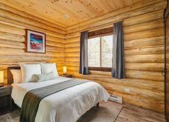Cozy Modern Log Cabin - Stunning Views! - Pray - Bedroom