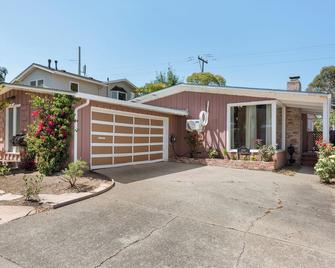 Spacious 3br/2ba Home, Bay View, Near Sf & Beach - San Bruno - Building