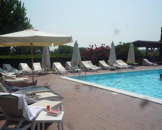 Agriturismo Corte Arcadia - San Martino della Battaglia - Pool