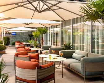 Radisson Blu Media Harbour Hotel, Düsseldorf - Düsseldorf - Patio