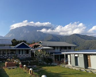 Ceaser's Place - Ranau - Edificio