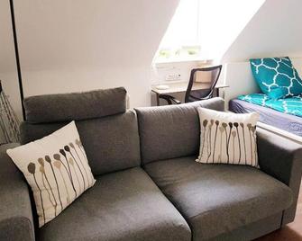 Gemütliches Apartment Nähe Du Zentrum/Uni/Hbf/A40 - Duisbourg - Salon