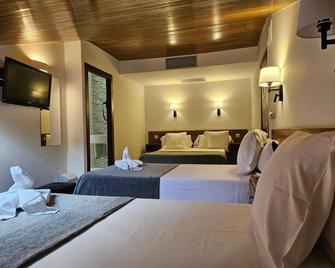 Hotel Les 7 Claus - Andorra la Vella - Bedroom