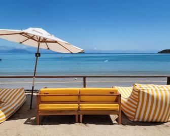 ناتيفا بوزيوس - بوزيوس - شرفة