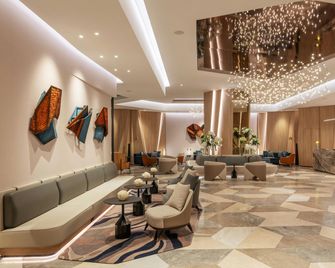 Sheraton Mall of the Emirates Hotel, Dubai - Dubai - Lobby