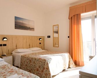 Hotel Saint Tropez - Pineto