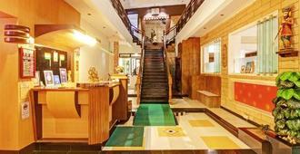 Shiv Hotel - Bhuj - Front desk