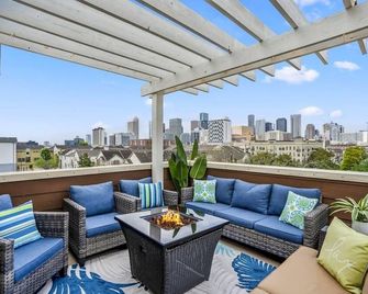 Posh Dtwn Midtown Home w Stunning Roof-topterrace - Houston - Balcón