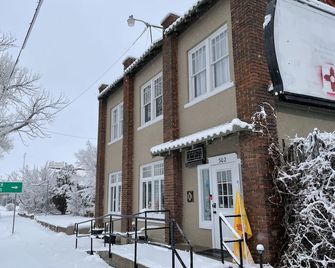 Springer Station - Springer - Edificio