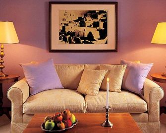 Zannos Melathron - Pyrgos Kallistis - Living room