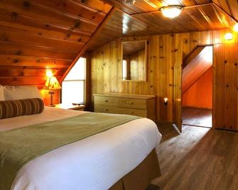 Tahoe Sands Resort - Tahoe Vista - Bedroom