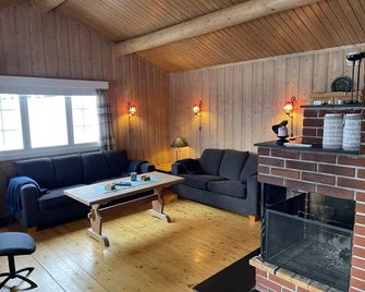6 pers. cottage with a fantastic view in the middle of a natural environment. - Gol - Living room