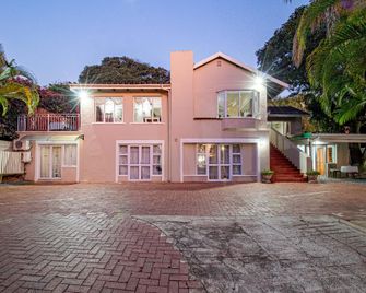 The Saffron House - Shaka's Rock - Building