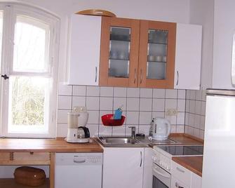 Altes Haus der Seefahrtschule Grünbaum Ostseebad-Wustrow (near Ahrenshoop) Darss - Ostseebad Wustrow - Küche