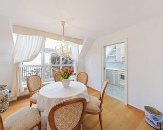 Mozart - Rorschach - Їдальня