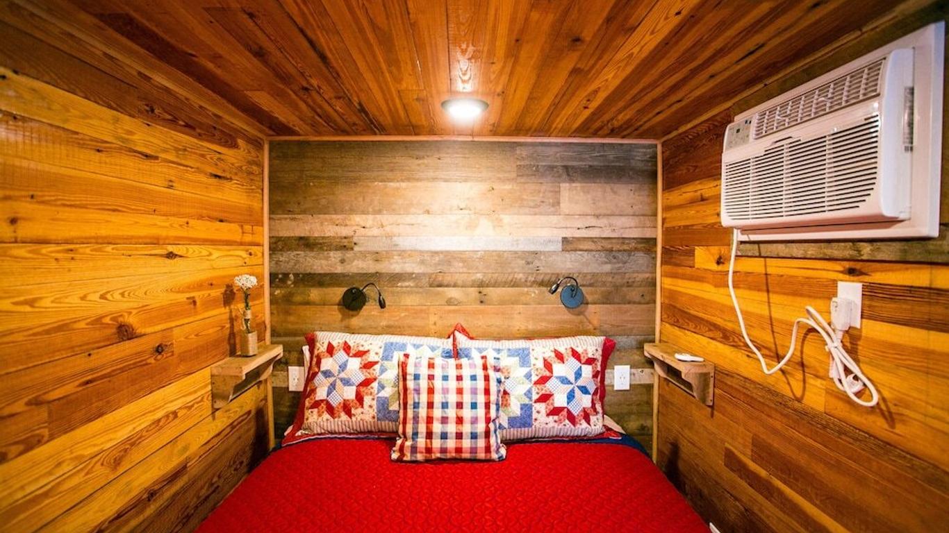 Long Cove Cabins