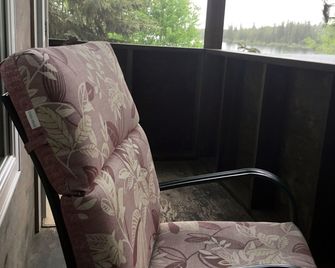 Eagle's Nest Resort - Anahim Lake - Balcony