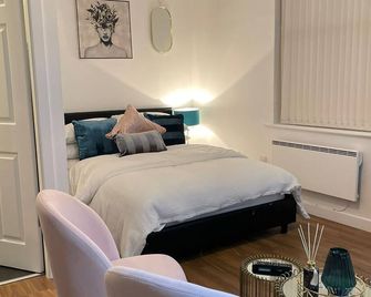 CityNights Studios with Free Parking - Liverpool - Camera da letto