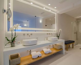 Lofos Village Hotel - Ios - Baño