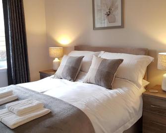 23 Hedgefield House - Inverness - Bedroom