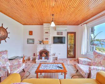 Villa Dundar - Kas Apartments - Kaş - Living room