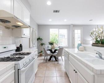 Charming house with WiFi, fitness room, AC in perfect Palo Alto - Palo Alto - Küche