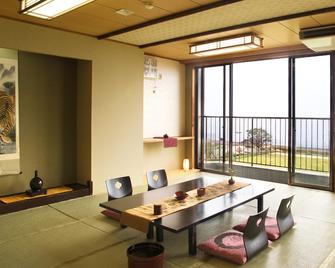 Resort Ryokan Yadokari - Echizen - Comedor