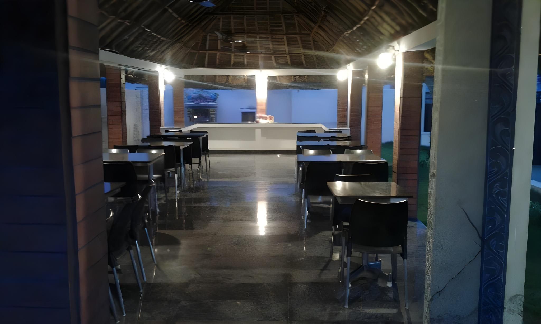 Varuna Inn Banquets & Resort - Chennai - Ristorante
