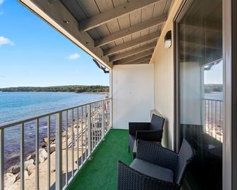 필그림 샌즈 온 롱 비치 - 플리머스