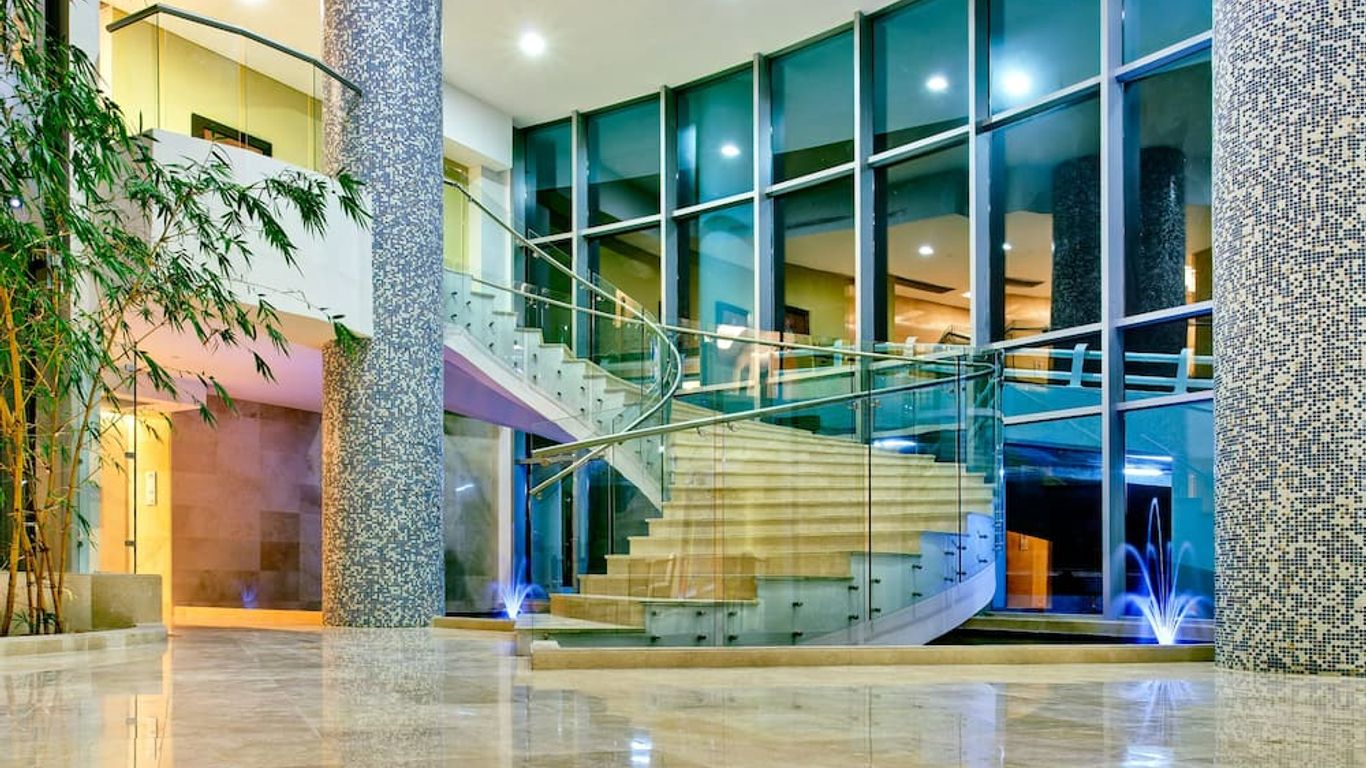 Las Americas Torre Del Mar