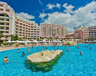Dit Majestic Beach Resort - Sonnenstrand - Pool
