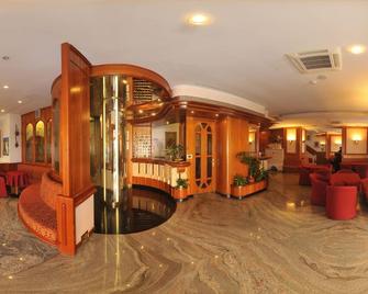 Hotel Posta - Stenico