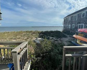 Charming Waterfront Cottage With Parking In Ptown Center - Provincetown - Balkon