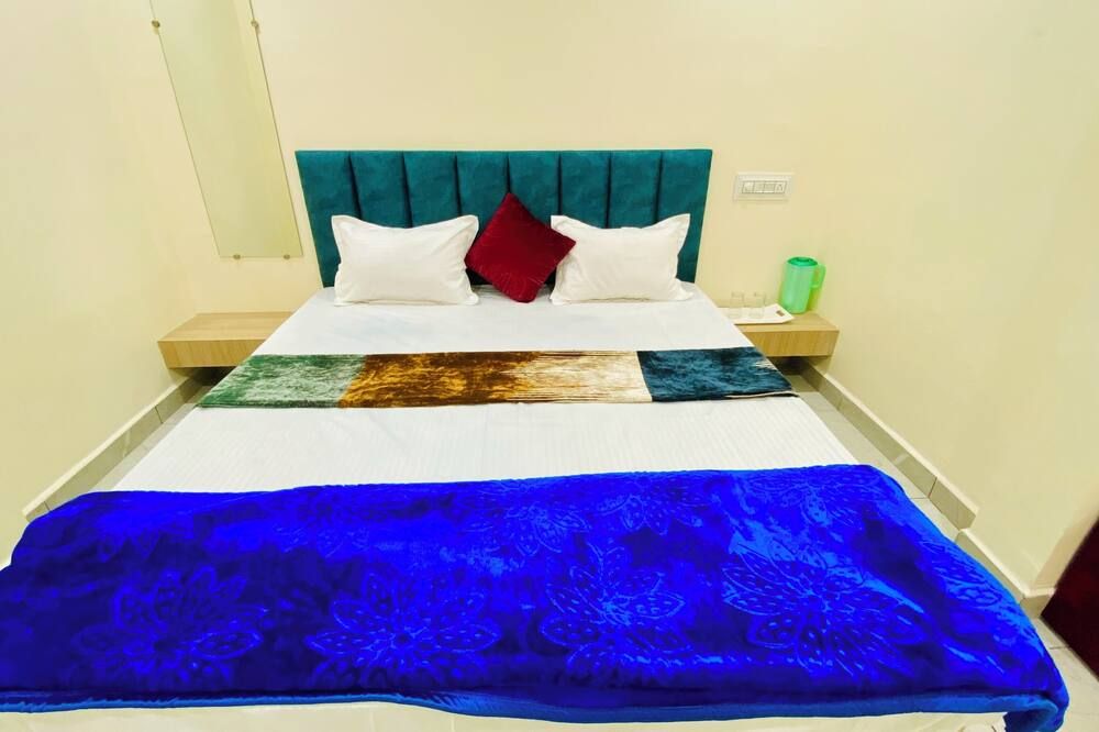 Hotel Raghavan - אויאיין - חדר שינה