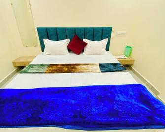 Goroomgo Raghavan Ujjain - Ujjain - Bedroom