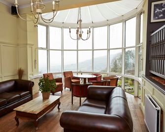 Rising Sun Hotel by Greene King Inns - Cheltenham - Lounge