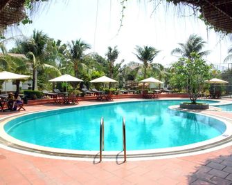 Sao Mai Phu My Resort - Vung Tau - Pool
