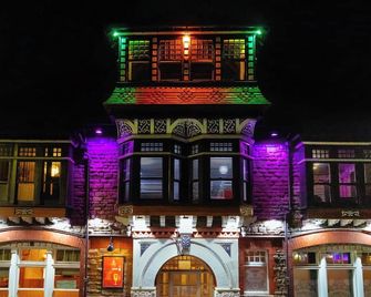 Cwmcarn Hotel & Bunkhouse - Cardiff - Building
